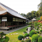 写真：龍潭寺／井伊谷宮